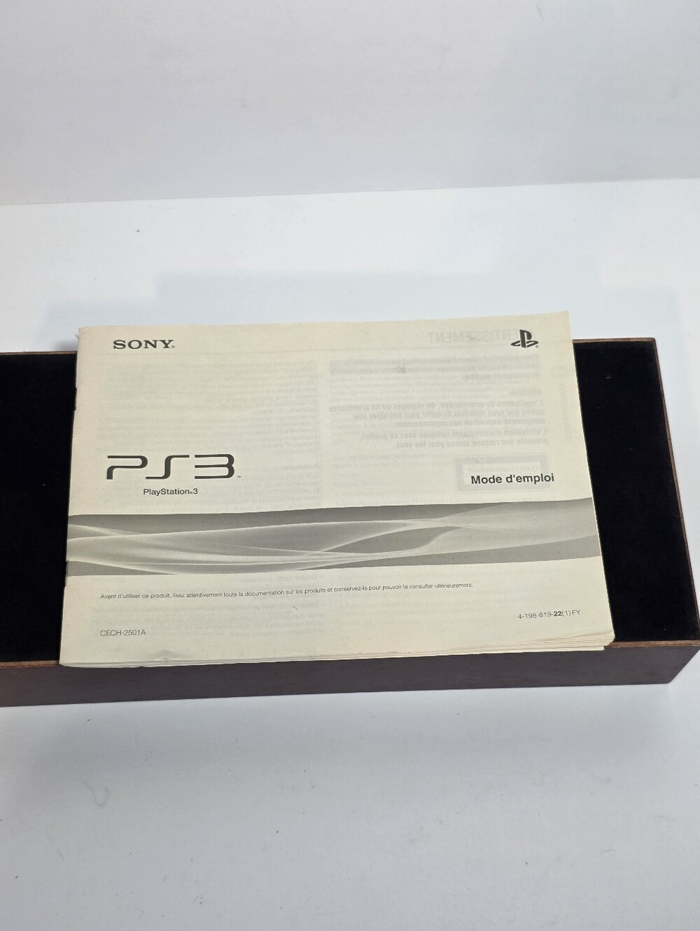 Sony PlayStation 3 PS3 Slim User Instruction Manual Booklet CECH-2501A OEM 2010